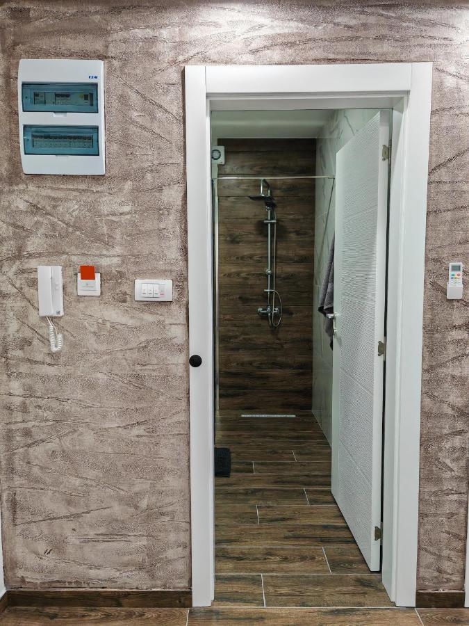 Imperial Apartment เวลิโก กราดิชเต ภายนอก รูปภาพ