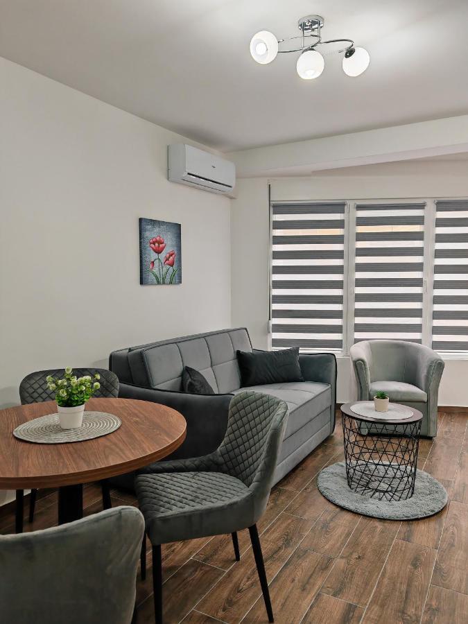 Imperial Apartment เวลิโก กราดิชเต ภายนอก รูปภาพ