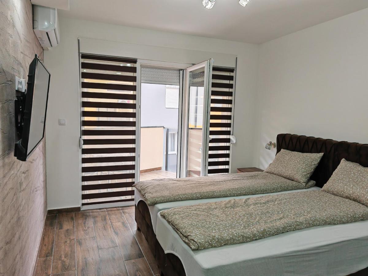 Imperial Apartment เวลิโก กราดิชเต ภายนอก รูปภาพ
