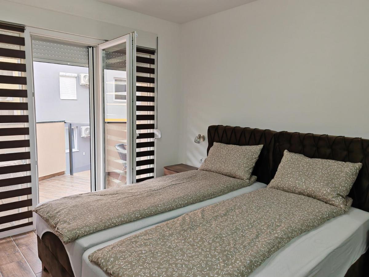 Imperial Apartment เวลิโก กราดิชเต ภายนอก รูปภาพ