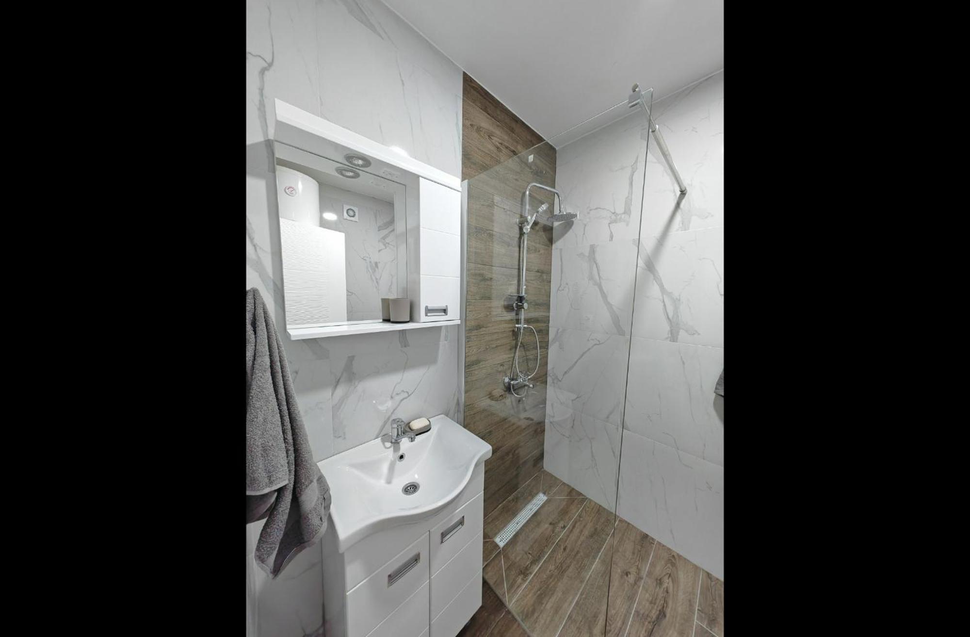 Imperial Apartment เวลิโก กราดิชเต ภายนอก รูปภาพ