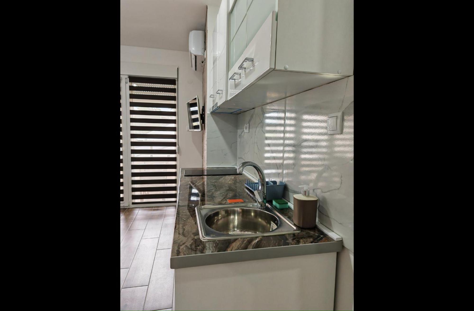 Imperial Apartment เวลิโก กราดิชเต ภายนอก รูปภาพ