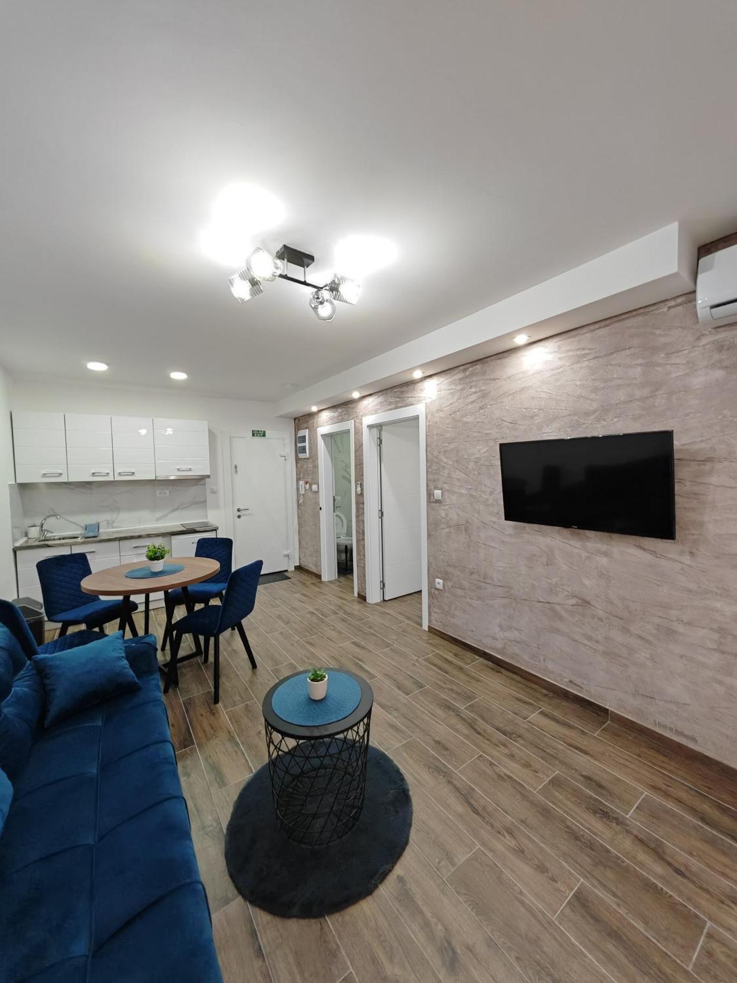 Imperial Apartment เวลิโก กราดิชเต ภายนอก รูปภาพ