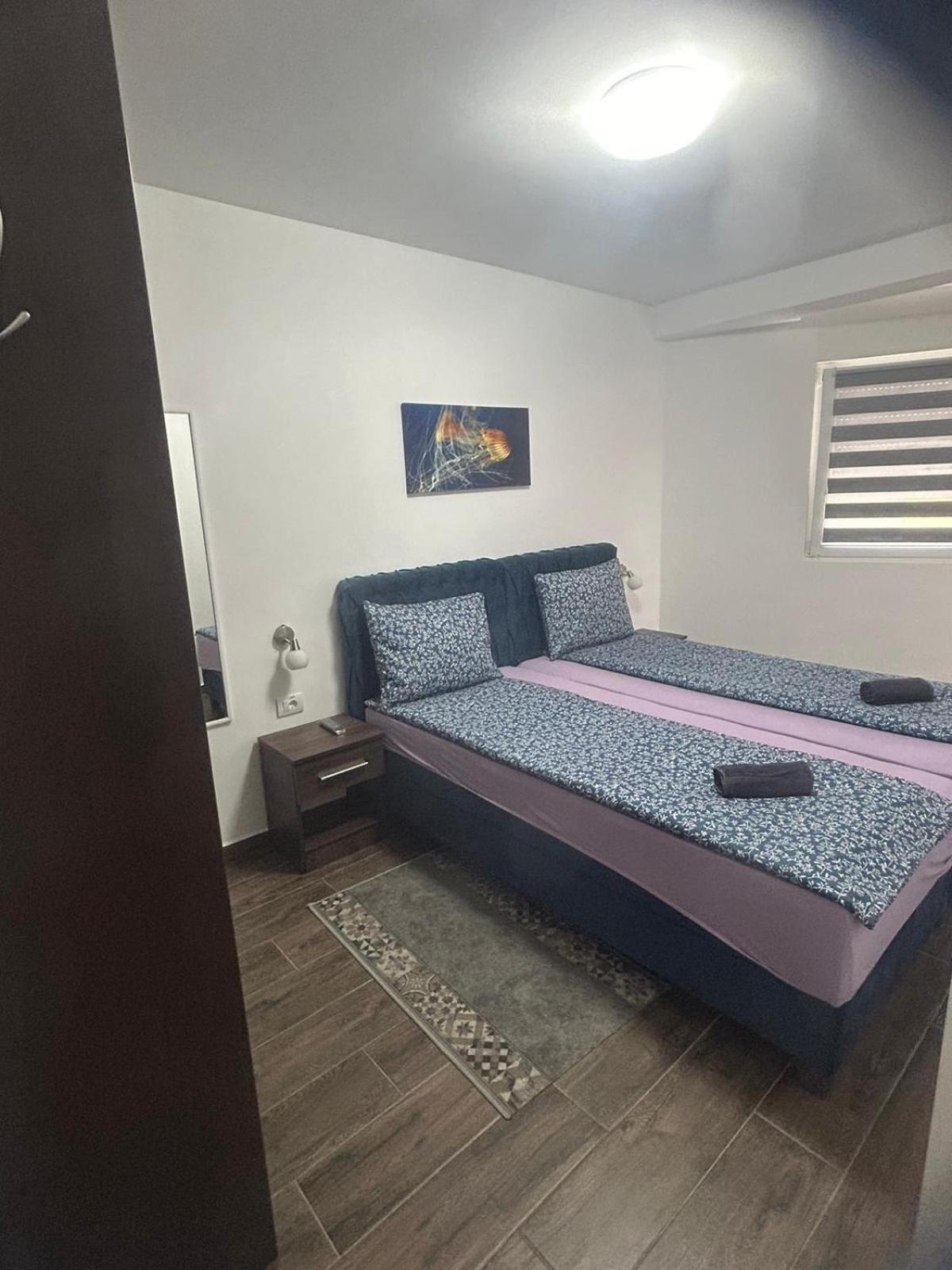 Imperial Apartment เวลิโก กราดิชเต ภายนอก รูปภาพ